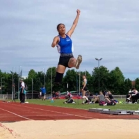 Léna Busssy longueur
